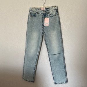 Revive Woman’s Denim